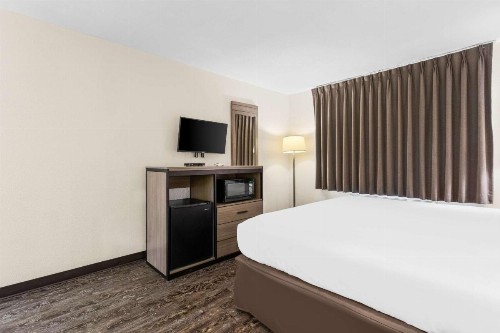 SureStay Hotel by Best Western Albuquerque Midtown - image 25