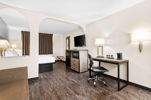 SureStay Hotel by Best Western Albuquerque Midtown - image 4