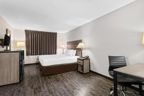 SureStay Hotel by Best Western Albuquerque Midtown - image 6