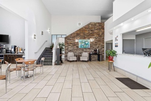 SureStay Hotel by Best Western Albuquerque Midtown - image 7