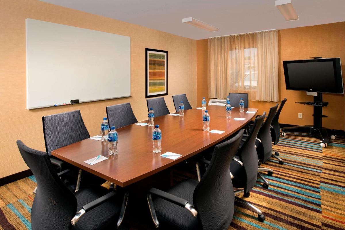 Fairfield Inn & Suites by Marriott Albuquerque Airport - image 3