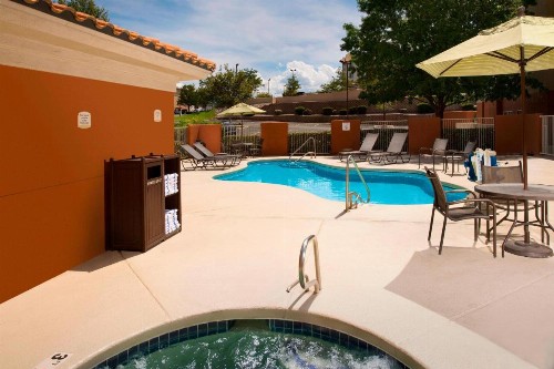 Fairfield Inn & Suites by Marriott Albuquerque Airport - image 5