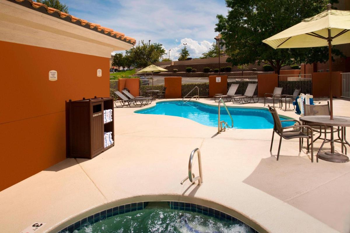 Fairfield Inn & Suites by Marriott Albuquerque Airport - image 5