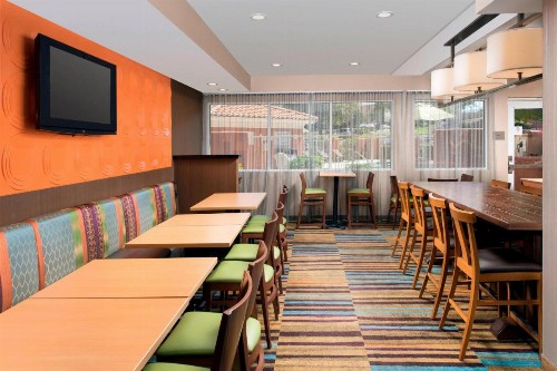 Fairfield Inn & Suites by Marriott Albuquerque Airport - image 7