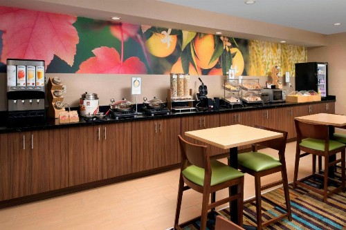 Fairfield Inn & Suites by Marriott Albuquerque Airport - image 9