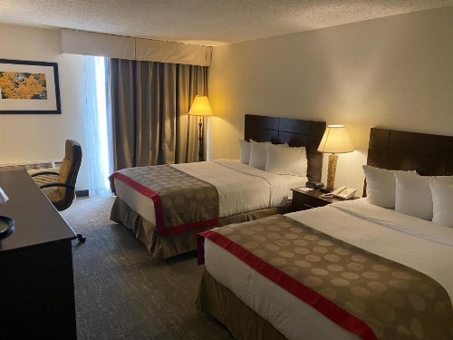 Ramada by Wyndham Albuquerque Midtown - image 12