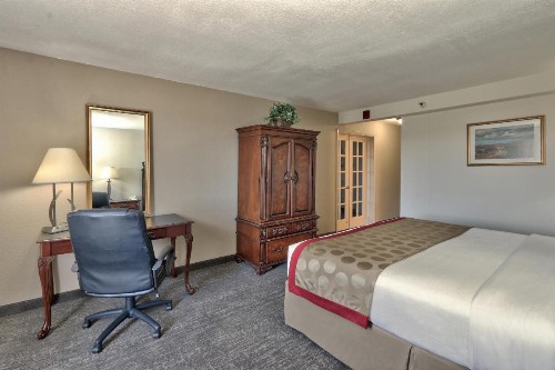 Ramada by Wyndham Albuquerque Midtown - image 14