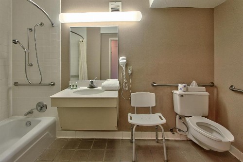 Ramada by Wyndham Albuquerque Midtown - image 17