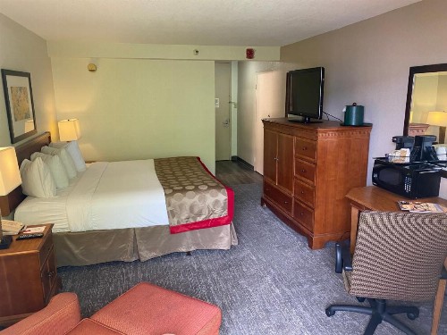 Ramada by Wyndham Albuquerque Midtown - image 25
