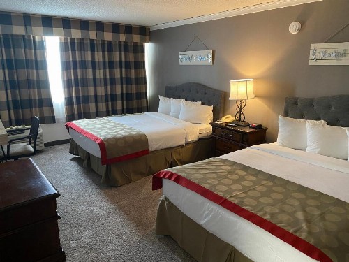 Ramada by Wyndham Albuquerque Midtown - image 35