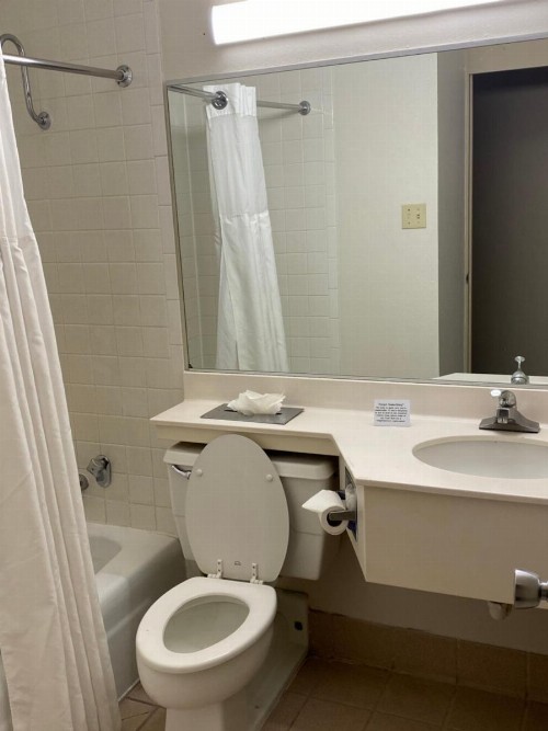 Ramada by Wyndham Albuquerque Midtown - image 36