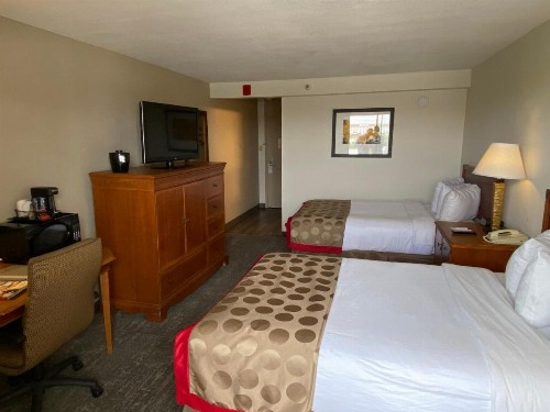 Ramada by Wyndham Albuquerque Midtown - image 41