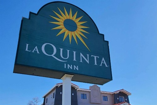 La Quinta Inn by Wyndham Albuquerque Airport - image 17
