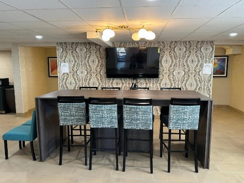 La Quinta Inn by Wyndham Albuquerque Airport - image 25