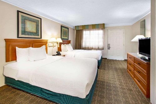 La Quinta Inn by Wyndham Albuquerque Airport - image 35