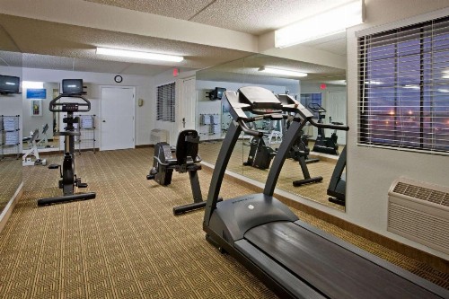 La Quinta Inn by Wyndham Albuquerque Airport - image 4