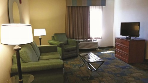 La Quinta Inn by Wyndham Albuquerque Airport - image 45