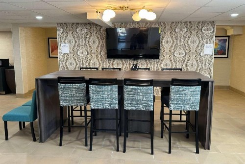 La Quinta Inn by Wyndham Albuquerque Airport - image 46