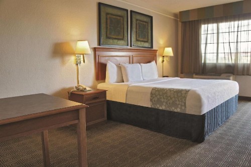 La Quinta Inn by Wyndham Albuquerque Airport - image 47