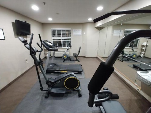 Sleep Inn Albuquerque Airport - image 6