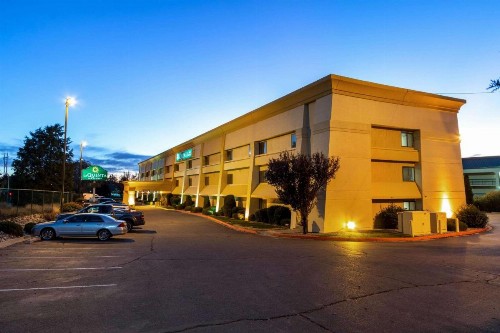 La Quinta by Wyndham Albuquerque Journal Ctr NW - image 25