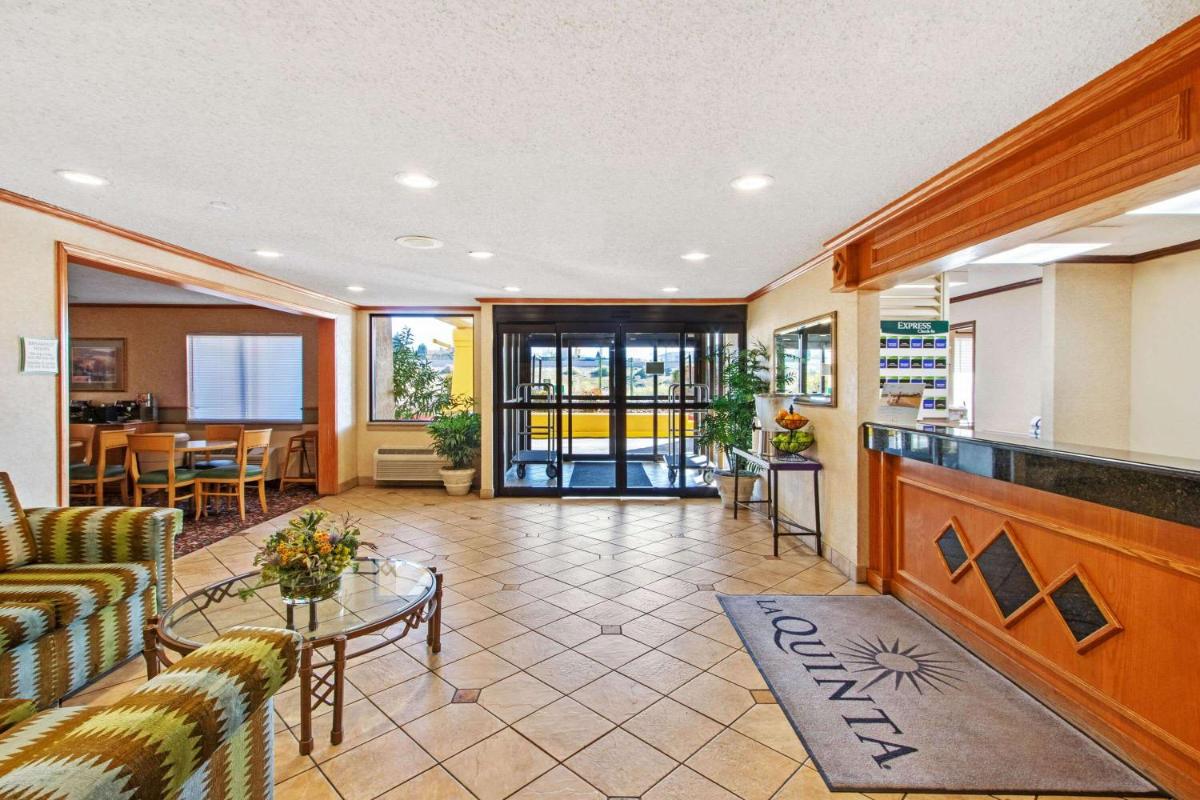 La Quinta by Wyndham Albuquerque Journal Ctr NW - image 3
