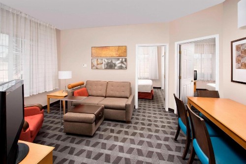 TownePlace Suites by Marriott Albuquerque Airport - image 4