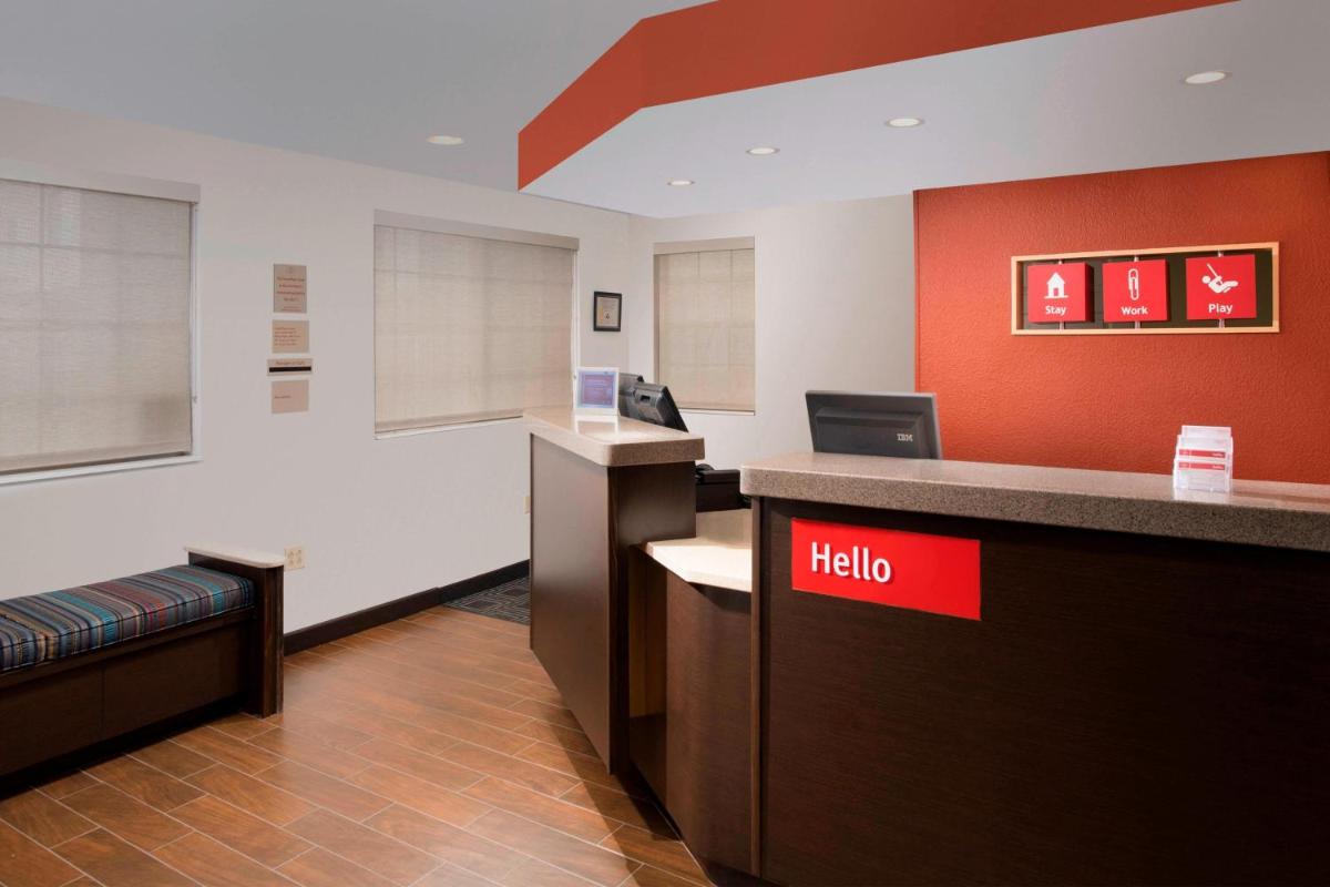 TownePlace Suites by Marriott Albuquerque Airport - image 5