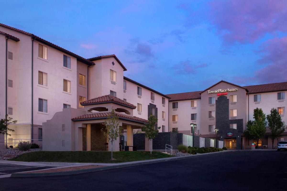 TownePlace Suites by Marriott Albuquerque Airport - image 6
