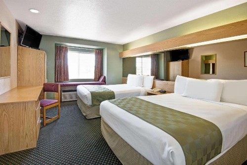 Microtel Inn & Suites By Wyndham Albuquerque West - image 9