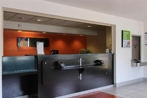 Motel 6-Albuquerque NM - Coors Road - image 14