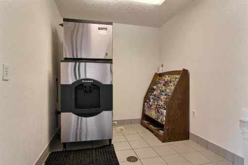 Motel 6-Albuquerque NM - Coors Road - image 15