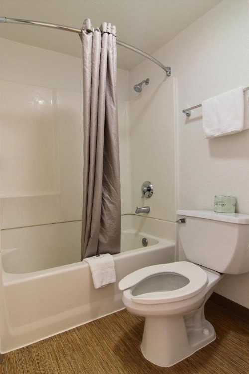Motel 6-Albuquerque NM - Coors Road - image 17