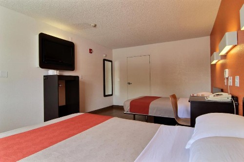 Motel 6-Albuquerque NM - Coors Road - image 20