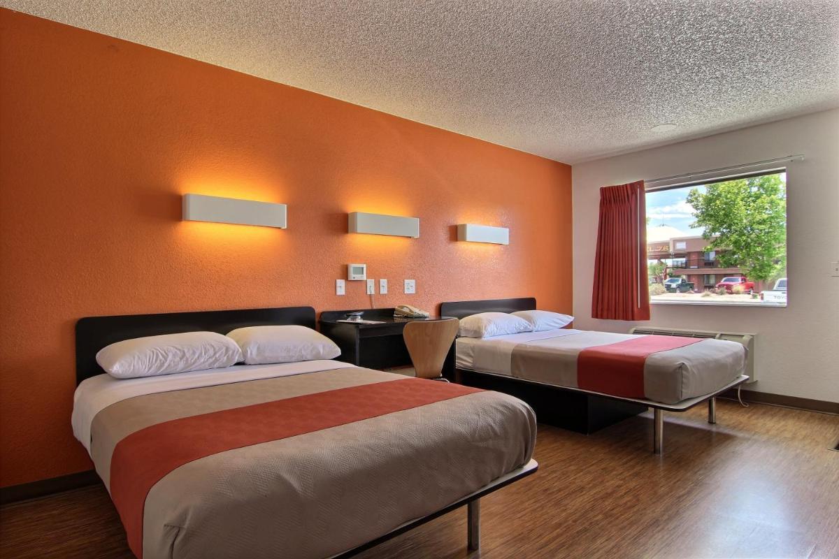 Motel 6-Albuquerque NM - Coors Road - image 4