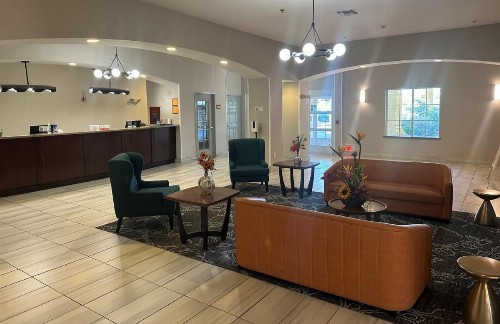 La Quinta Inn & Suites by Wyndham Albuquerque Midtown - image 41