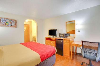 Econo Lodge Inn  Suites Albuquerque