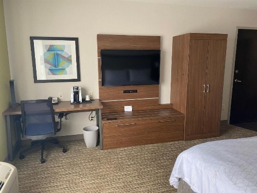 Holiday Inn Express Hotel & Suites Albuquerque Historic Old Town an IHG Hotel - image 4