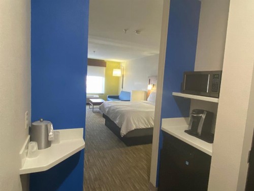Holiday Inn Express Hotel & Suites Albuquerque Historic Old Town an IHG Hotel - image 6