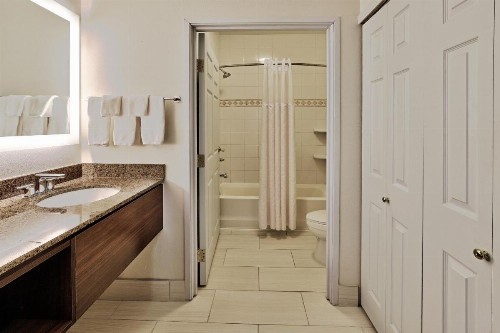 Staybridge Suites - Albuquerque Airport an IHG Hotel - image 5