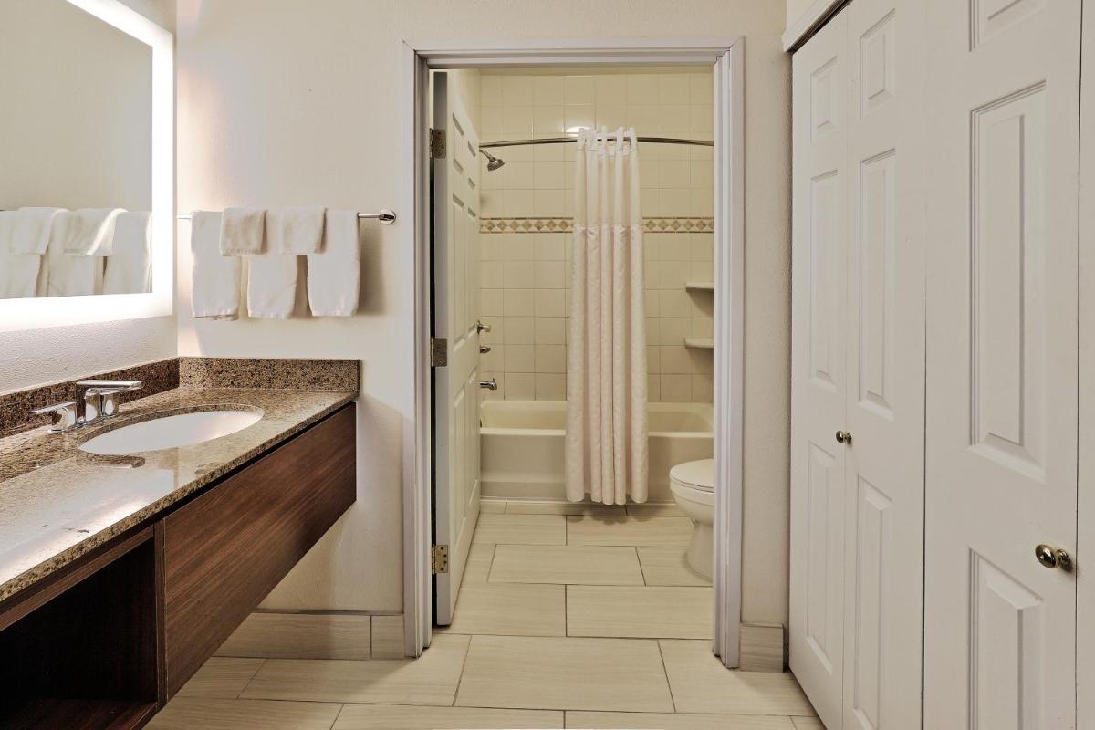 Staybridge Suites - Albuquerque Airport an IHG Hotel - image 5