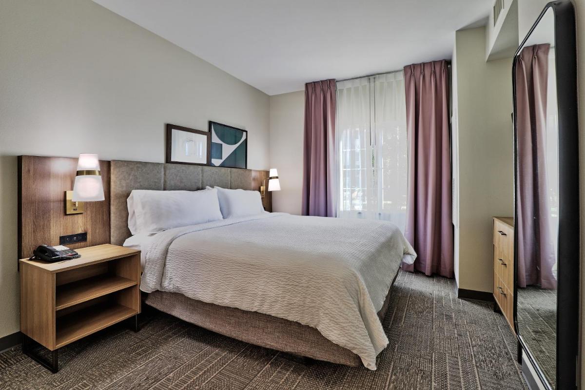 Staybridge Suites - Albuquerque Airport an IHG Hotel - image 7