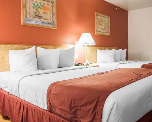 Econo Lodge Old Town Albuquerque - image 11