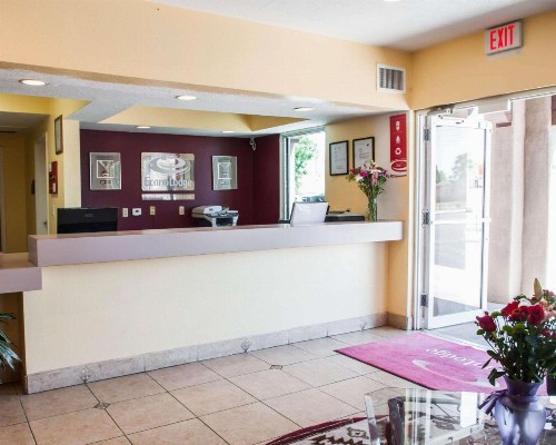 Econo Lodge Old Town Albuquerque - image 13