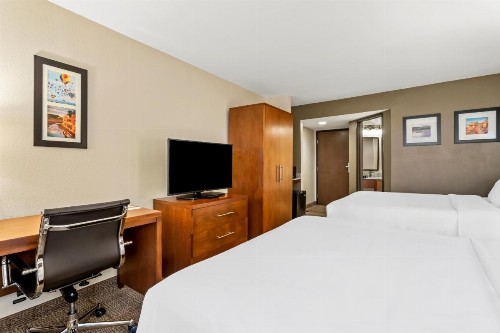 Comfort Inn & Suites Albuquerque Downtown - image 18
