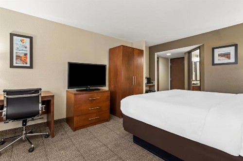 Comfort Inn & Suites Albuquerque Downtown - image 21