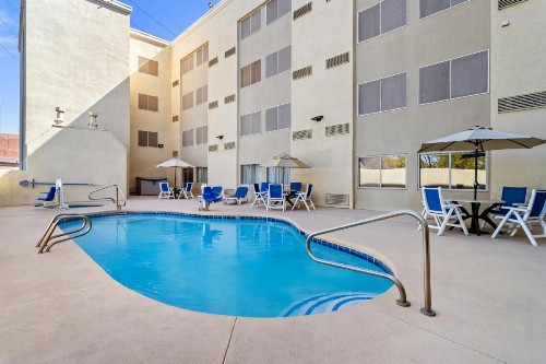 Comfort Inn & Suites Albuquerque Downtown - image 37