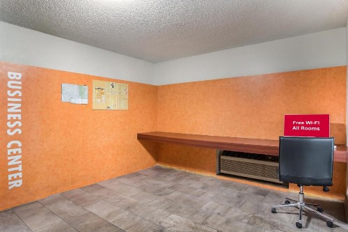 Red Roof Inn Albuquerque - Midtown - image 10
