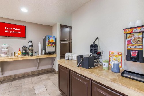 Red Roof Inn Albuquerque - Midtown - image 11