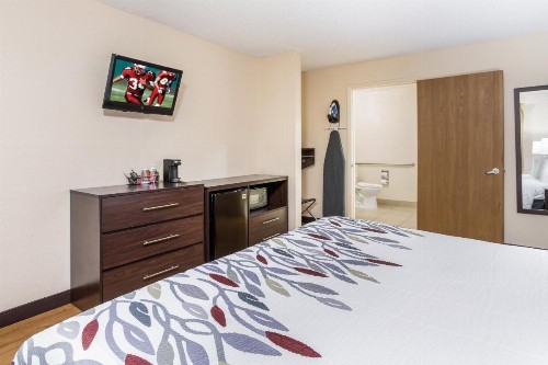 Red Roof Inn Albuquerque - Midtown - image 5